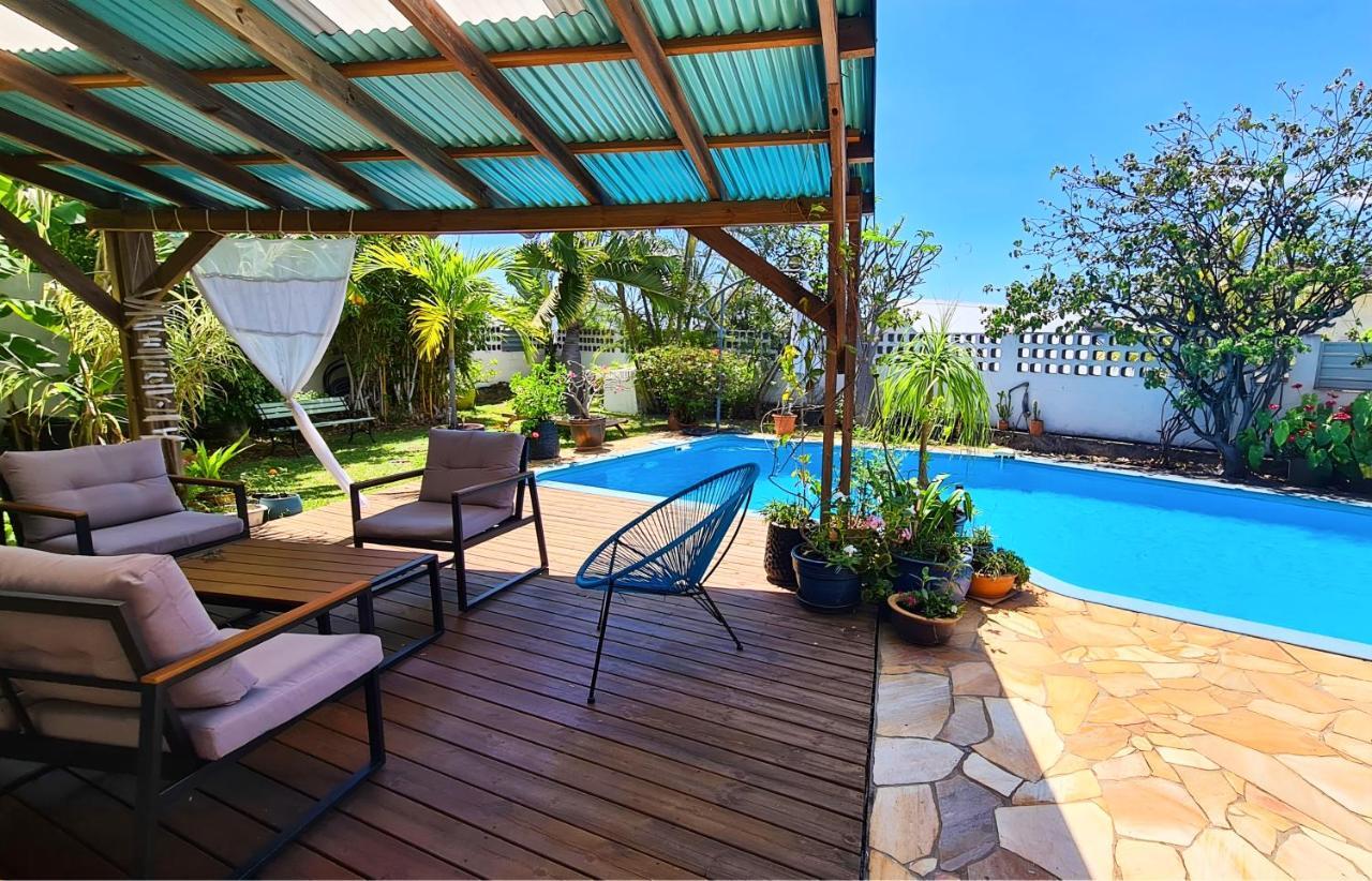 Ti Case Fleurie * Piscine * Jardin Tropical Сен-Лё Экстерьер фото
